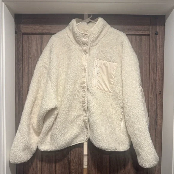 FABLETICS Tahoe Teddy Jacket - Picture 5 of 17